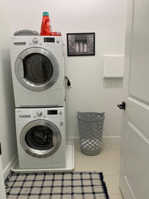 볼티모어 Cozy, High Rise, Large Studio Facing Downtown . 아파트 외부 사진